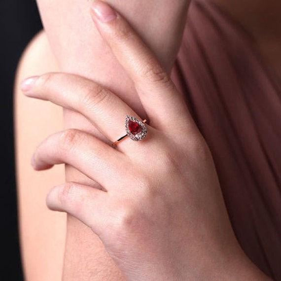 Vintage Design 1.25 Carat Red Ruby and Moissanite Diamond Engagement Ring in 10k Rose Gold for Women on Sale