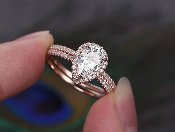 Perfect 2 Carat Pear cut Moissanite and Diamond Halo Weding Ring Set 