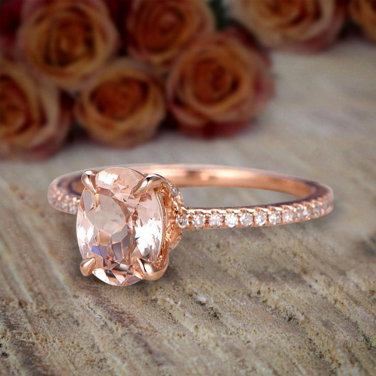 Desinger Classic 1.25 Carat Peach Pink Oval Cut Morganite and Diamond Engagement Ring 