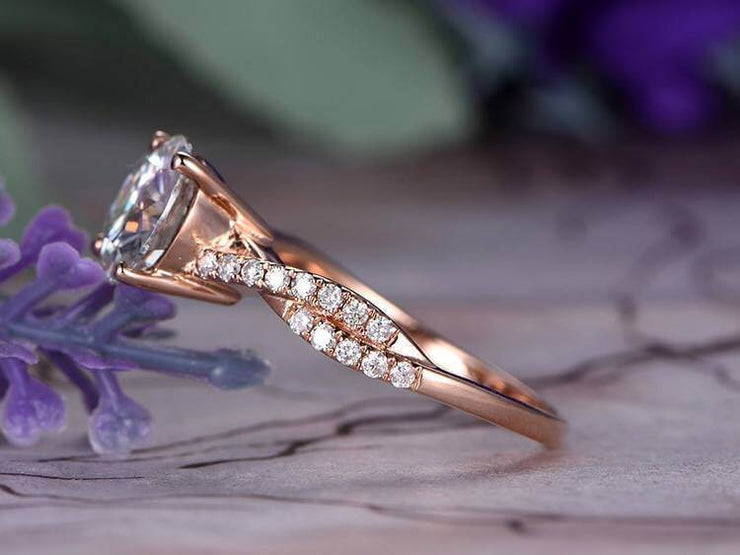 Round cut 1.25 Ct infinity style Moissanite & Diamond Engagement Ring 