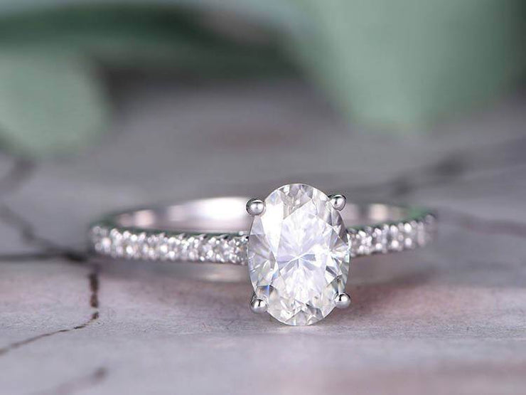 Antique Style Oval cut 1.25 ct Moissanite & Diamond Engagement Ring 