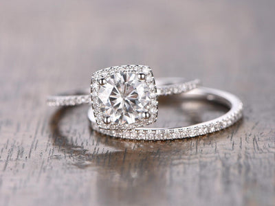 Trendy 1.50 Carat Halo Moissanite & Diamond Engagement Ring Set in White Gold
