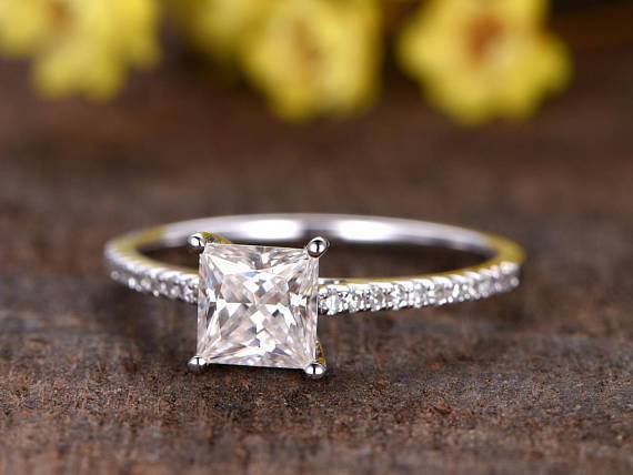 Prinncess Cut 1.25 Carat Moissanite and Diamond Solitaire Ring 